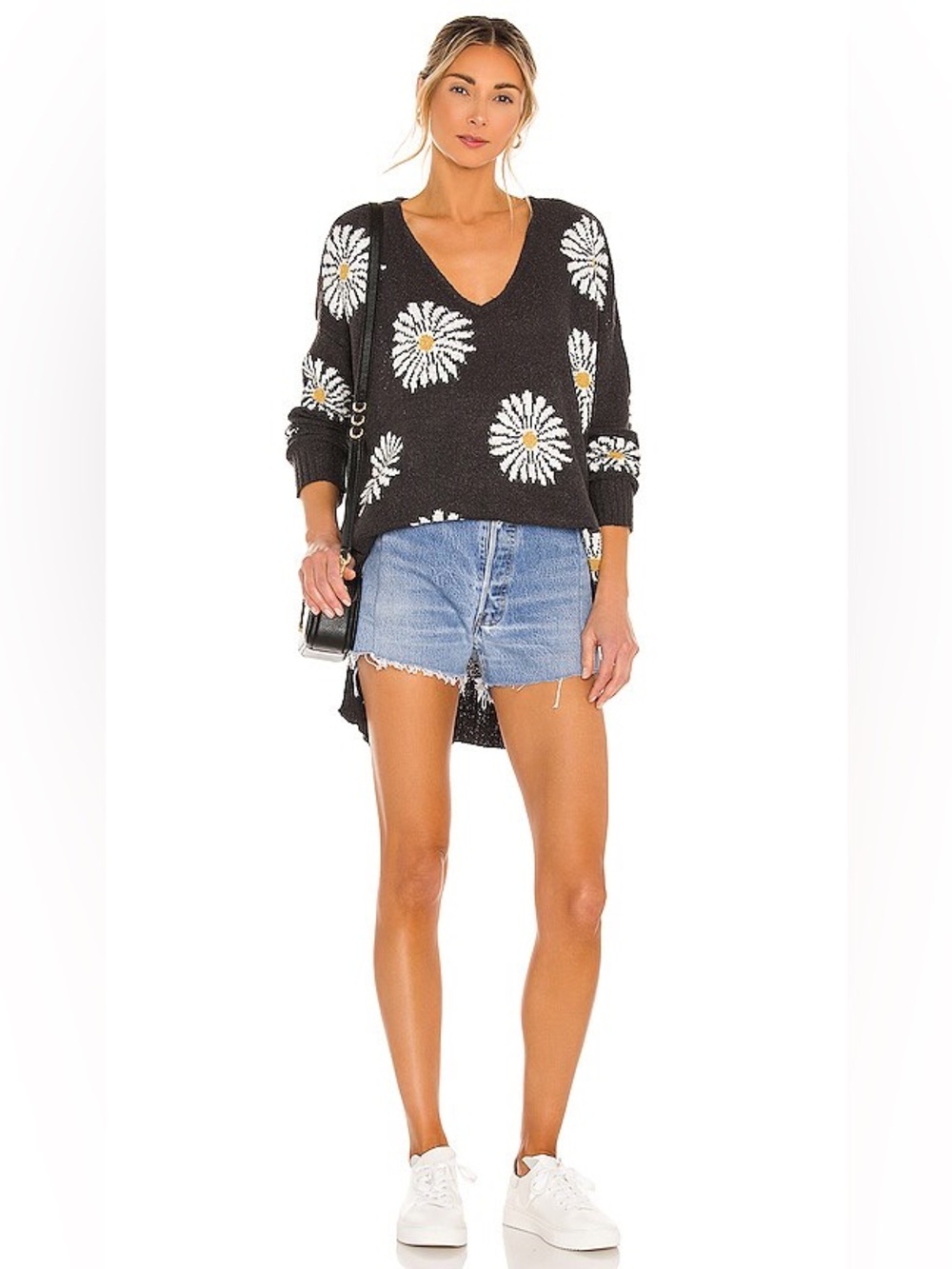 Show Me Your MuMu Hug Me Sweater Daisy Love Knit Oversized Size Medium